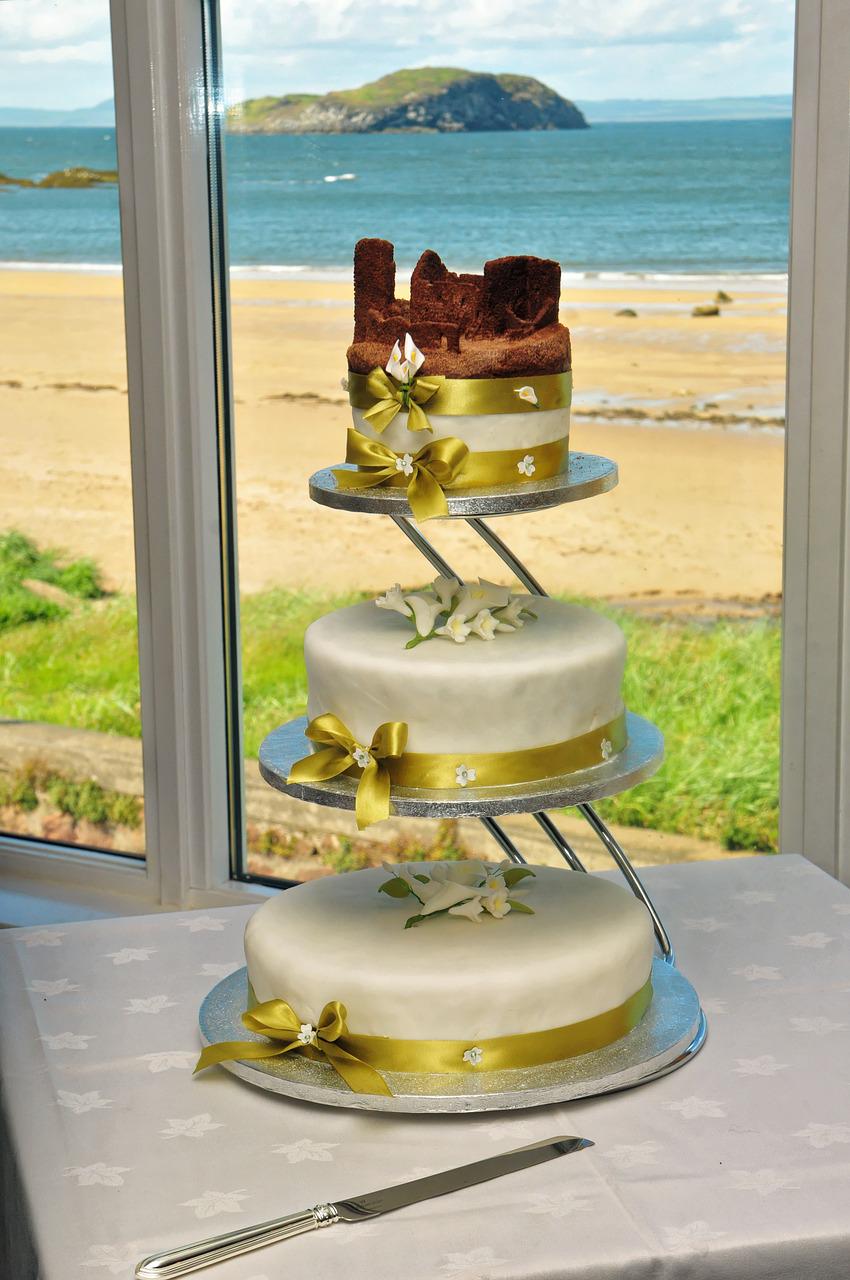 wedding, wedding cake, cake-1161147.jpg
